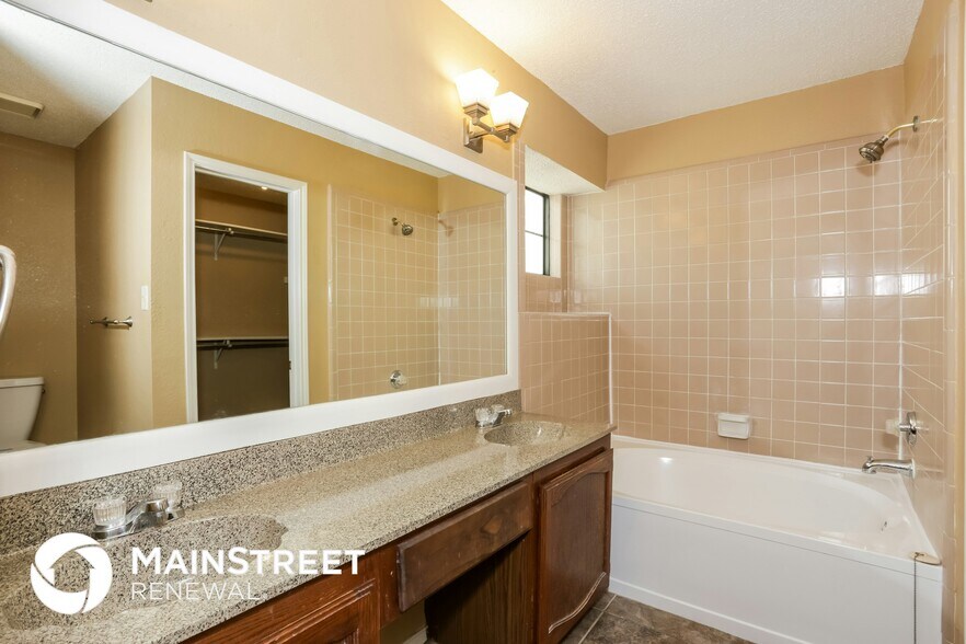 Building Photo - 4149 Stinwick Ln