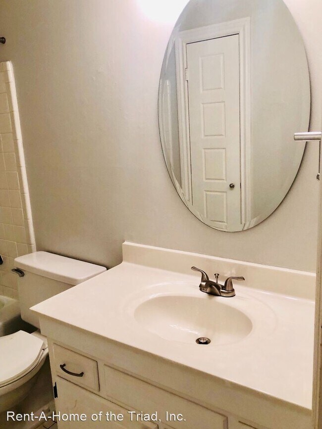 Building Photo - 3 br, 2 bath House - 4710 Beechcroft Drive