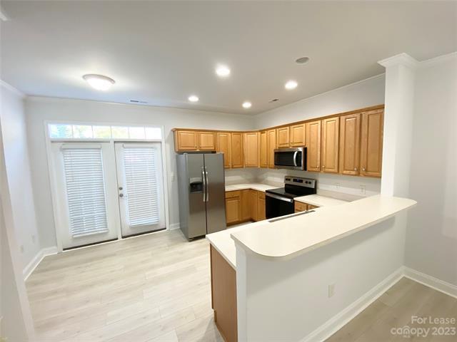 Building Photo - 336 Park Square Pl