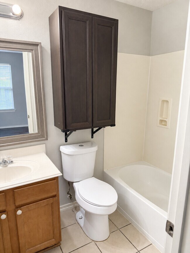 Building Photo - 5006 Canyon Blanco Dr