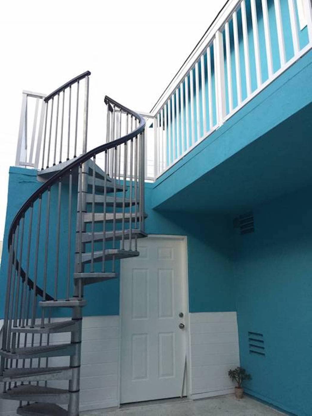 Building Photo - 3115 Strongs Dr