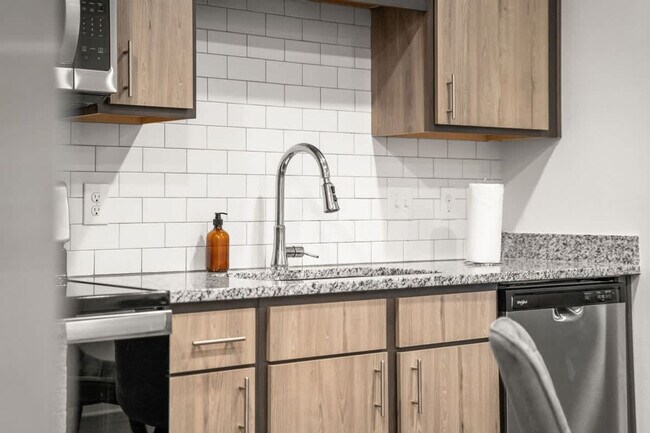 Building Photo - 14533 Star Water Rd