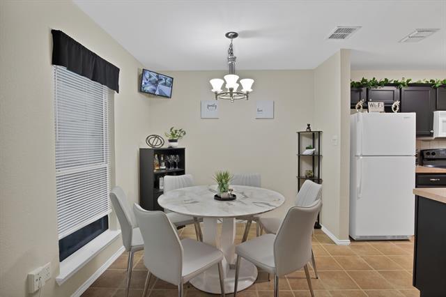 Building Photo - 5652 Giddyup Ln