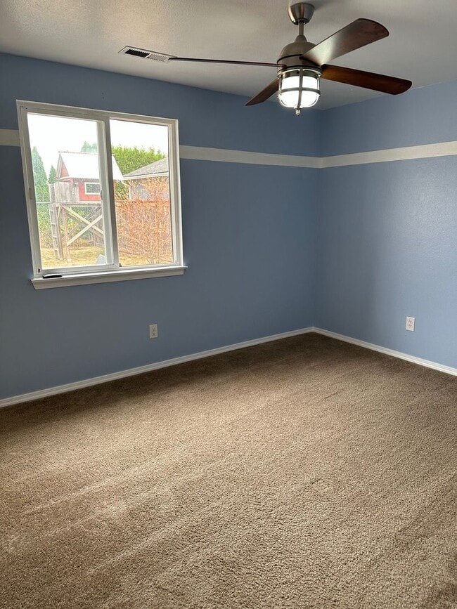 Building Photo - Cozy 3-bedroom rambler in Village Green av...