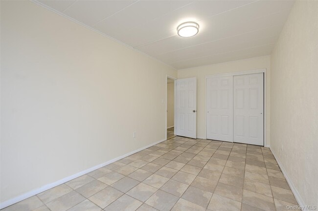Building Photo - 3 Duryea Pl