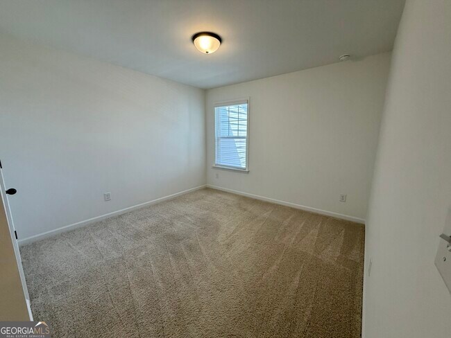 Building Photo - 716 Vallin St