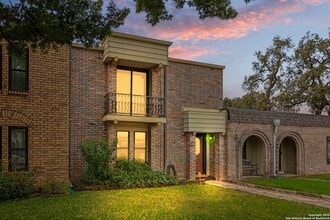 Building Photo - 162 Amistad Blvd