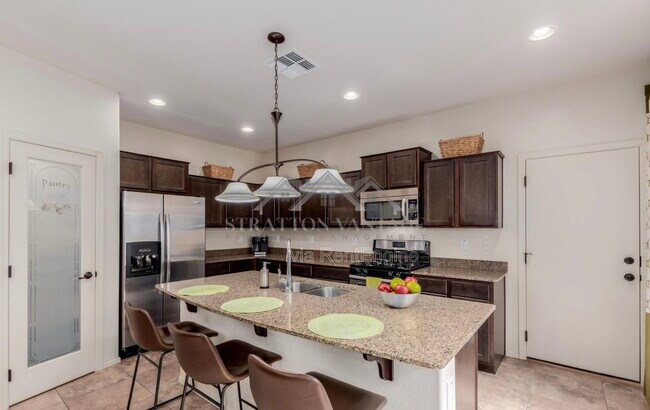 Building Photo - 4467 E Remington Dr