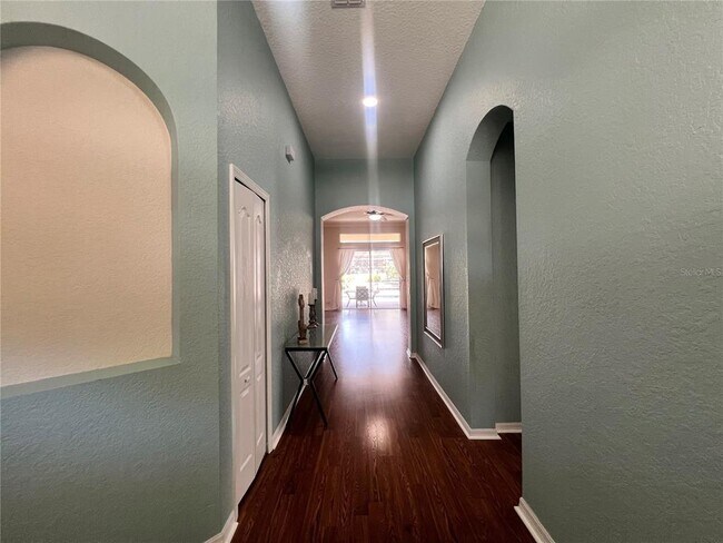 Building Photo - 1161 N Hampton Dr