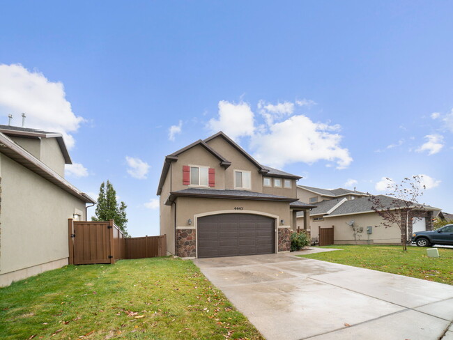 Building Photo - Spacious 4-Bed Oasis in Foxtrail Drive Lehi