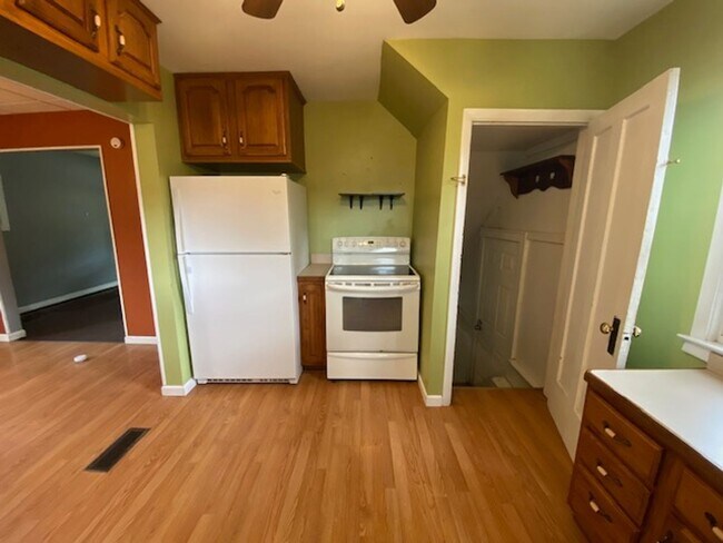 Building Photo - Fenced Yard + Porch in Goodyear Heights—3BR Charmer