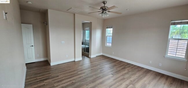 Building Photo - 1876 Tarragon Dr