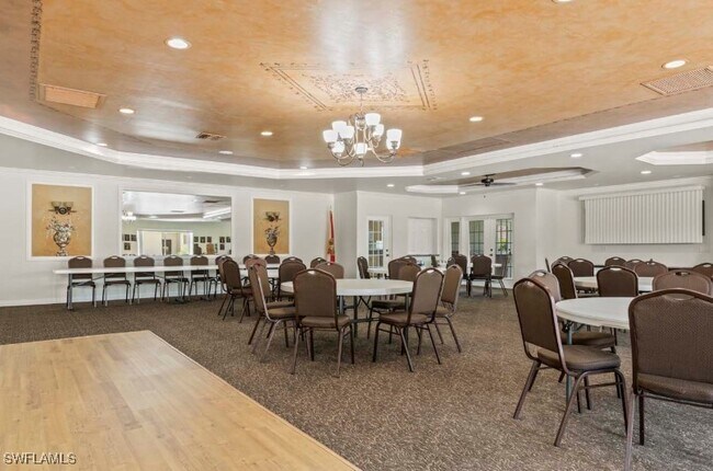 Building Photo - 3650 Sunland Ln