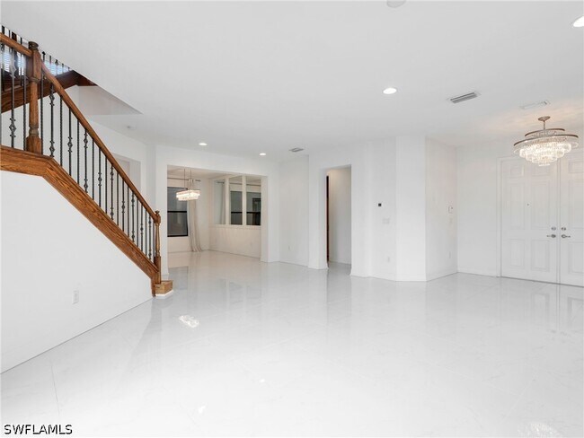 Building Photo - 10008 Chesapeake Bay Dr