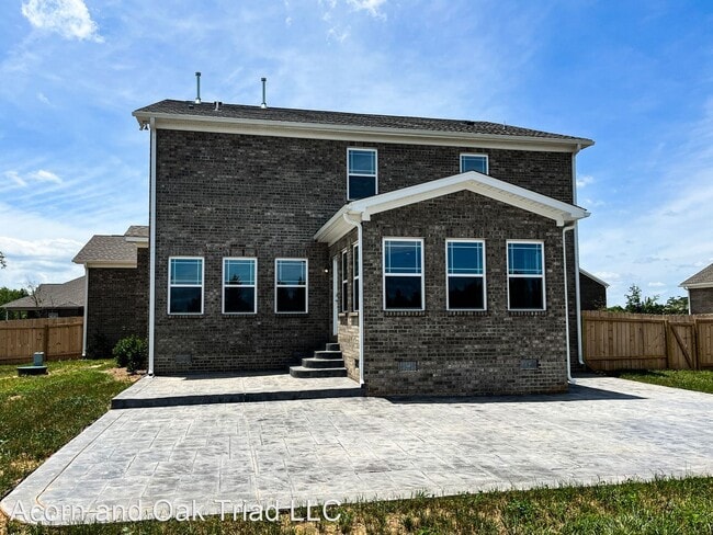 Building Photo - 4 br, 3.5 bath House - 7920 Northwest Mead...