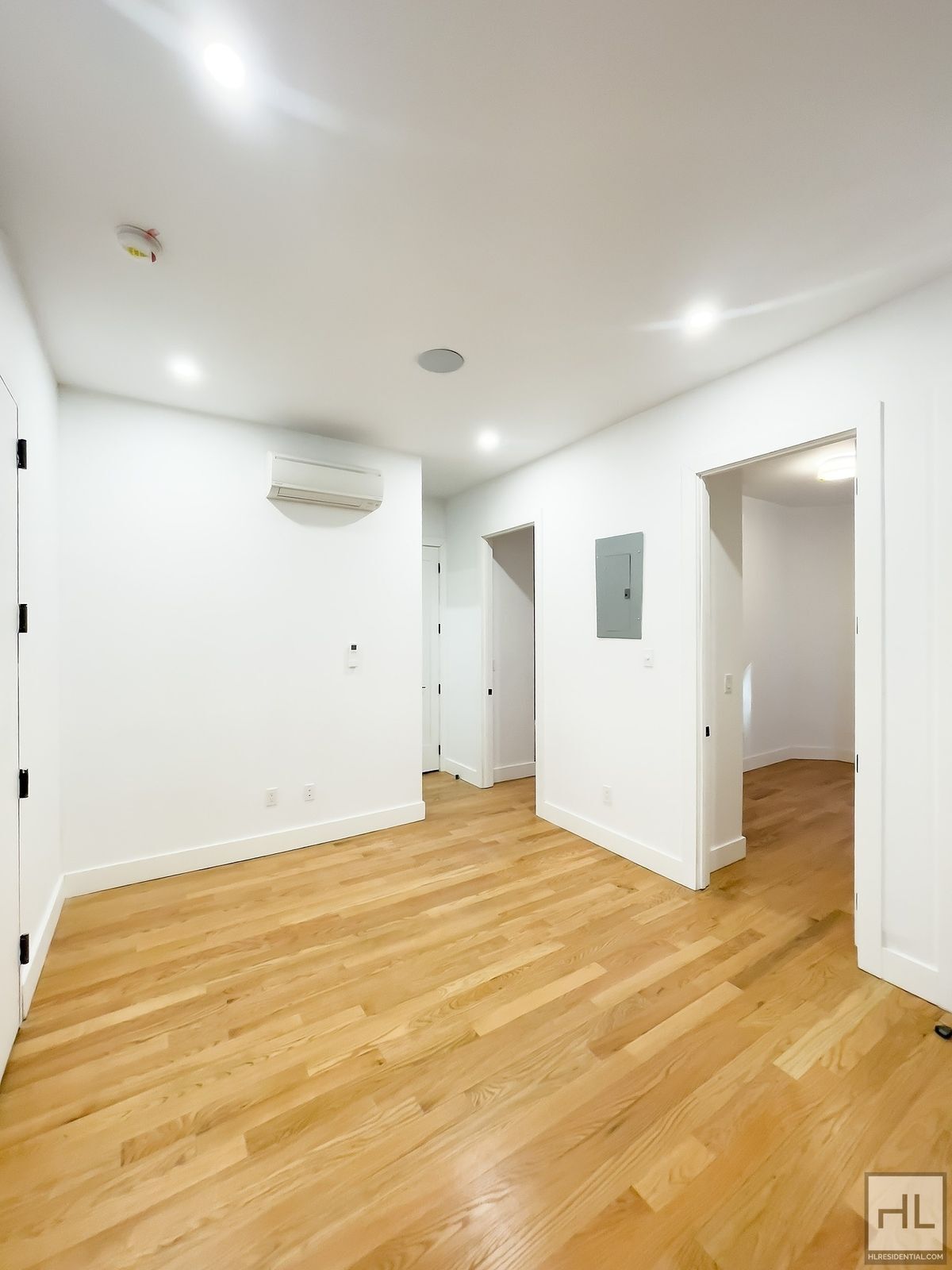Building Photo - Amazing 4-Bed 3-Bath East Village Apartmen...