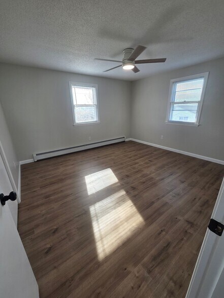 Building Photo - 38 Brown St