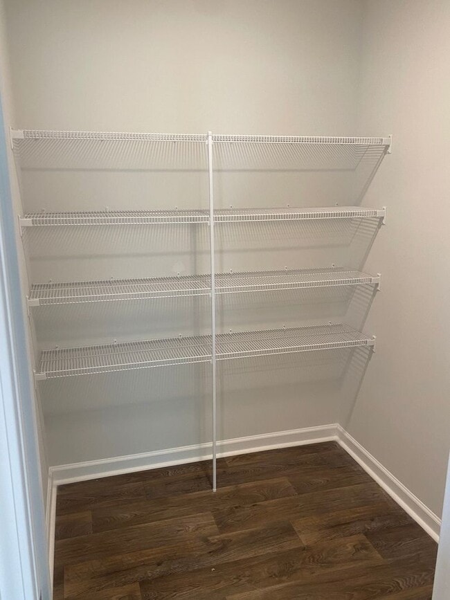 Building Photo - Available now!!! **$1000 off first months rent with acceptable credit and application**