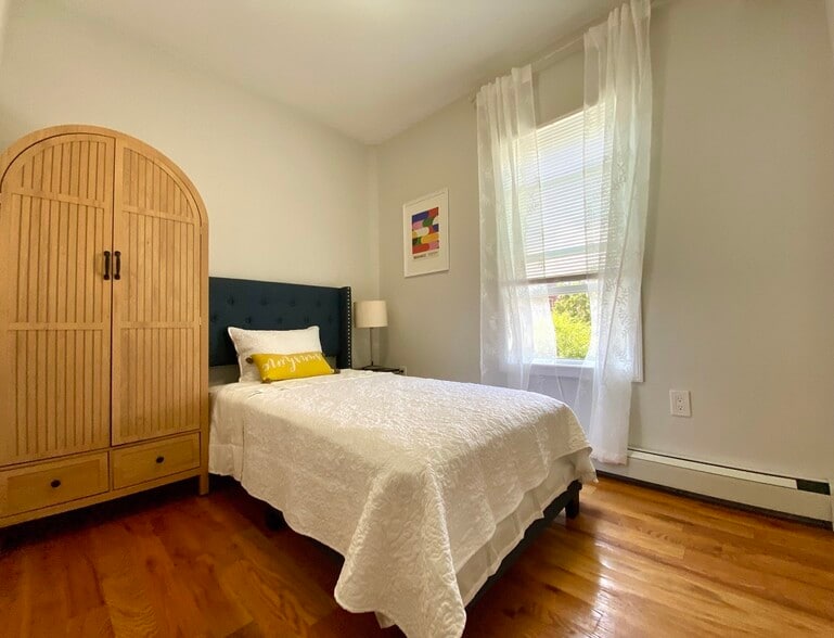 Building Photo - 400 Cardinal Medeiros Ave