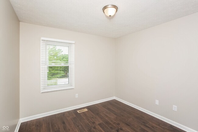 Building Photo - 10702 Palmyra Ct