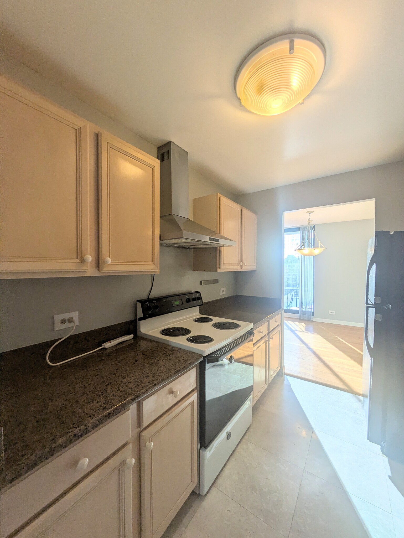 Building Photo - 70 W Huron St