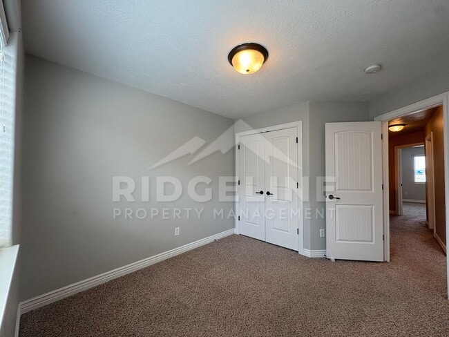 Building Photo - 470 Sunflower Rd