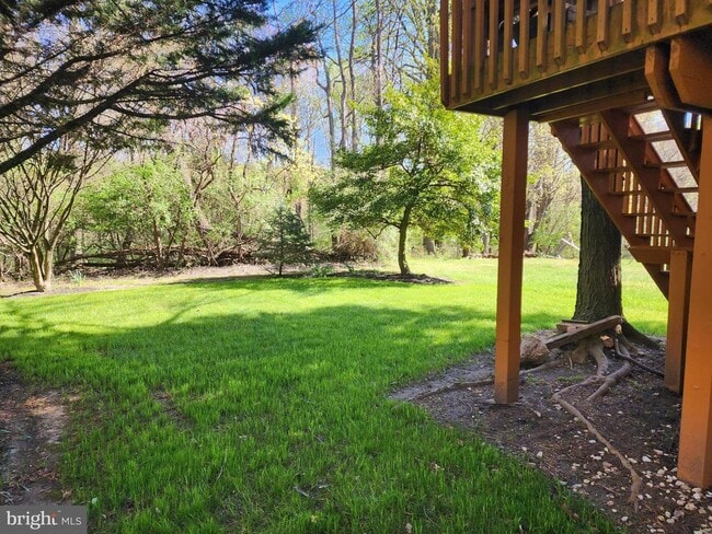 Building Photo - 922 Glackens Ln