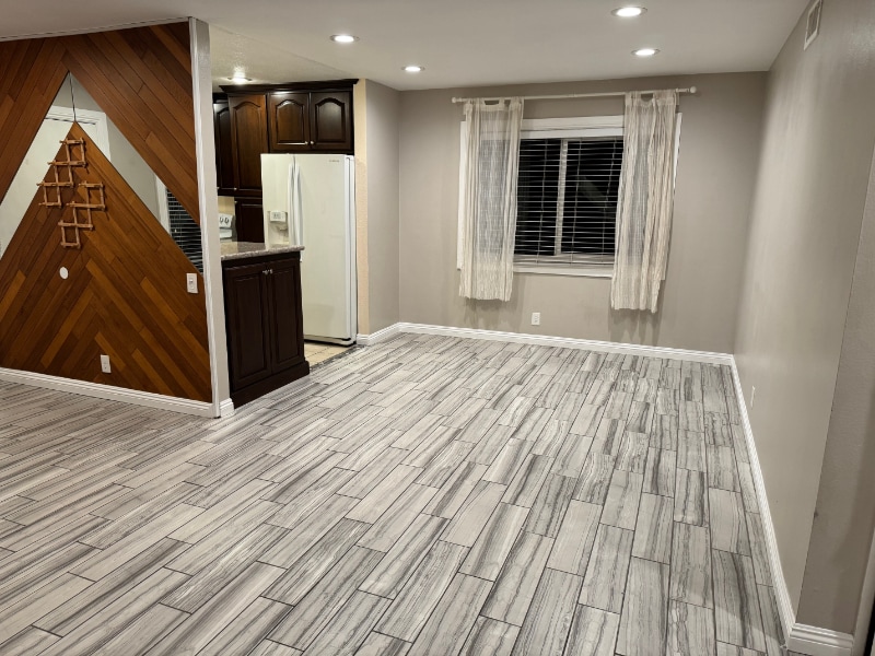 Building Photo - 753 Windwood Dr