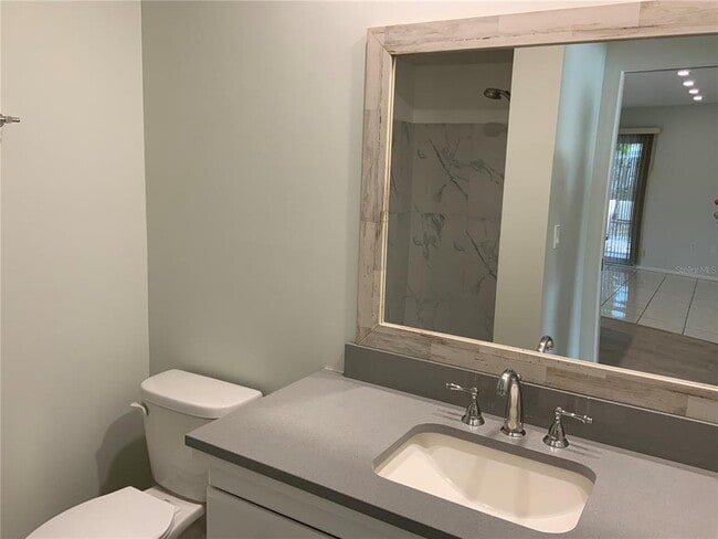 Building Photo - 2118 Michele Dr