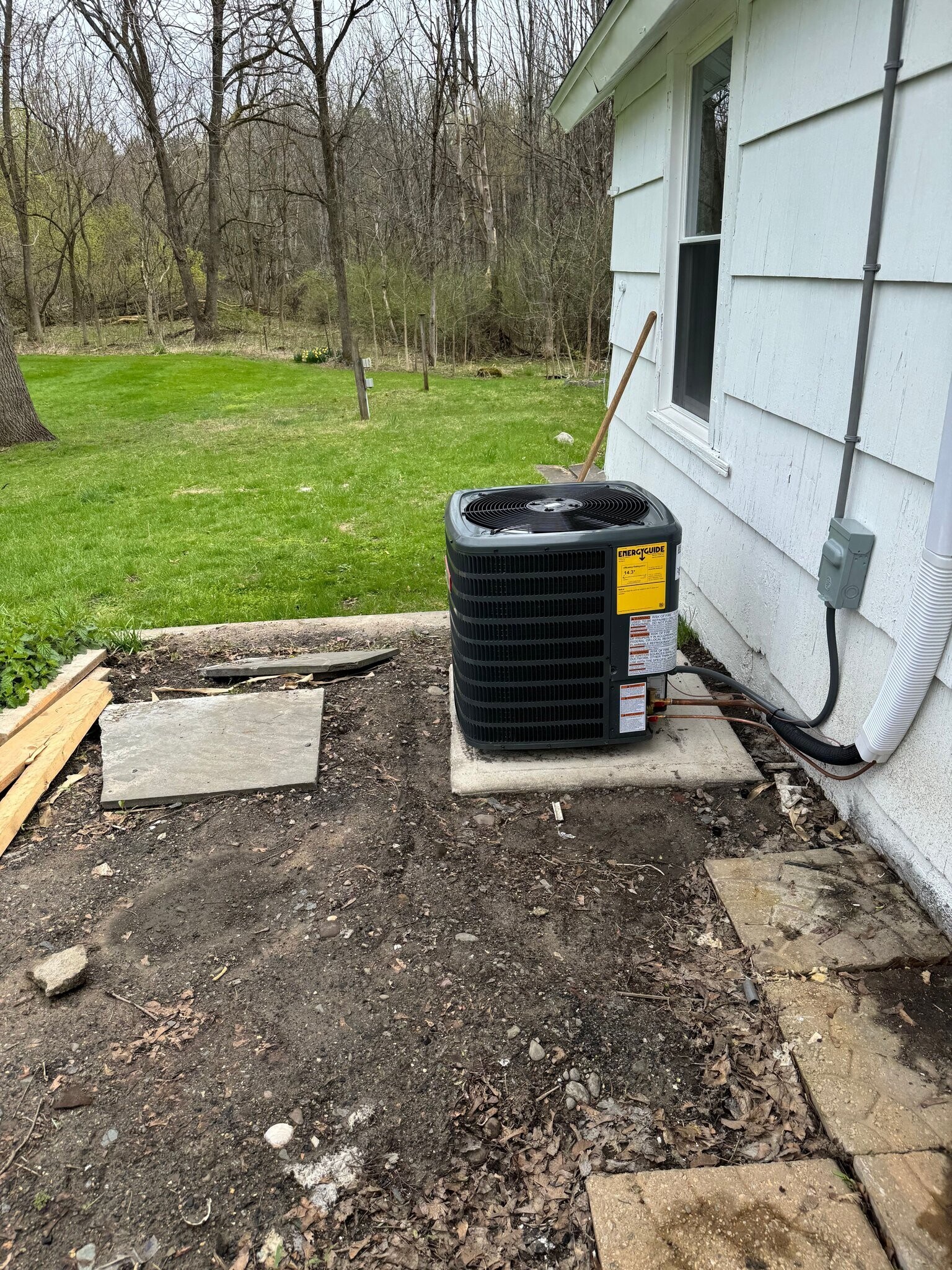 Building Photo - 62 Chestnut St