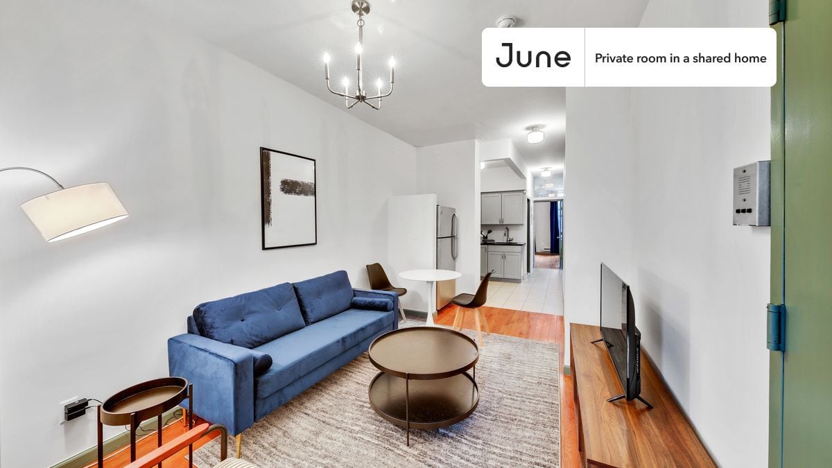 Building Photo - Room in Shared 2 bed/1 bath home