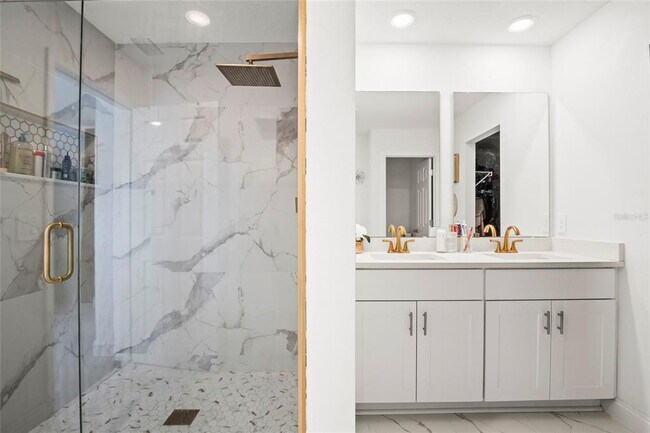 Building Photo - 2943 Sunstar Dr