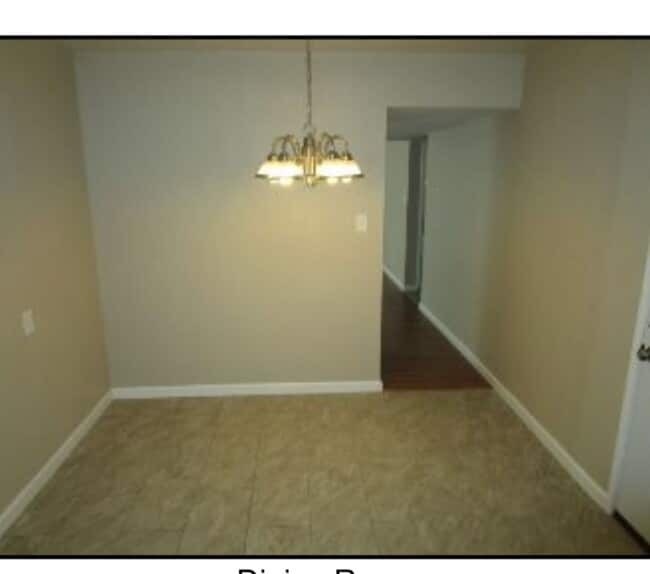 Building Photo - 3 Bedroom 2 Bath available soon