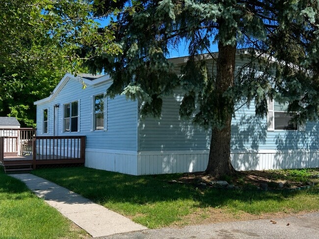 Building Photo - 2500 Mann Rd
