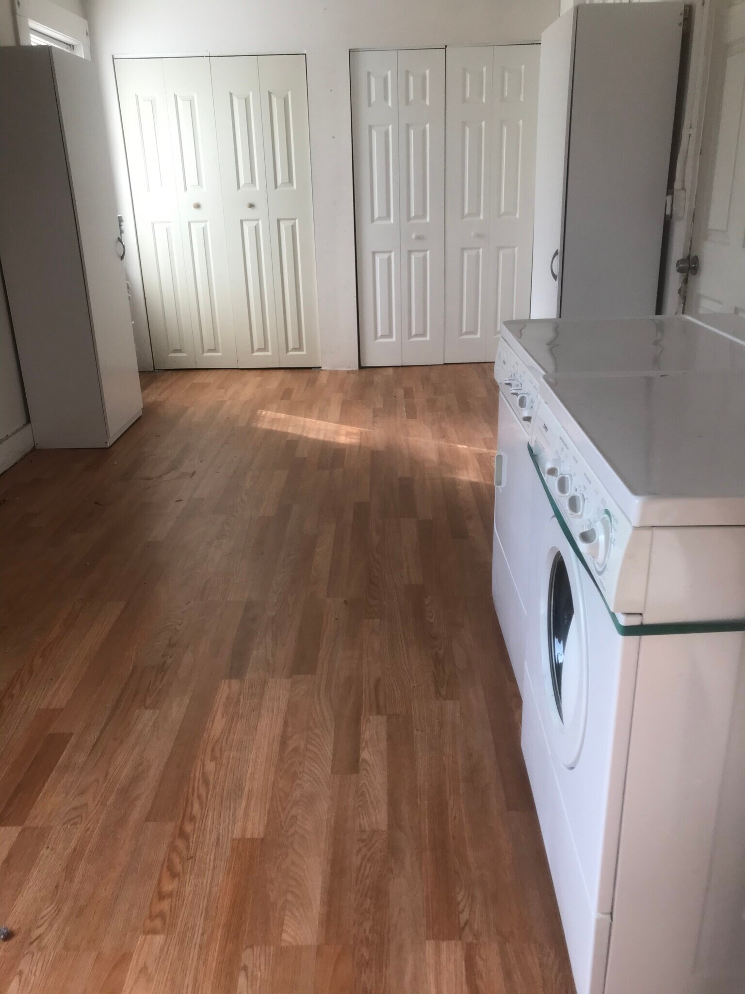 Laundry room - 95 9.5 South Washington