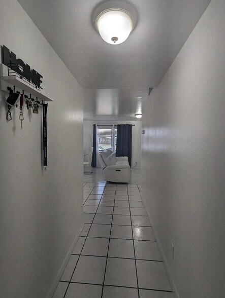 Primary Photo - 6051 SW 41st St