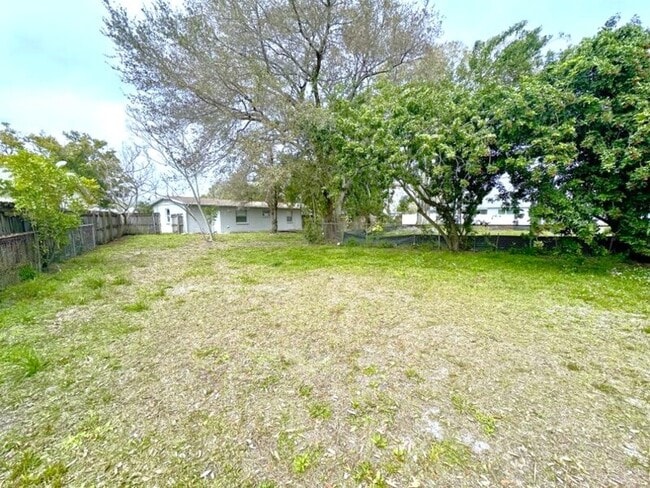 Building Photo - 9330-9352 52nd Way N