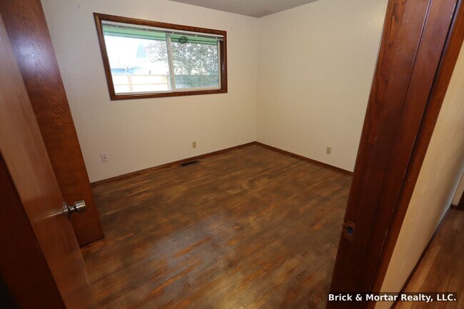 Building Photo - 3-Bedroom 1.5-Bathroom house in Stayton, OR