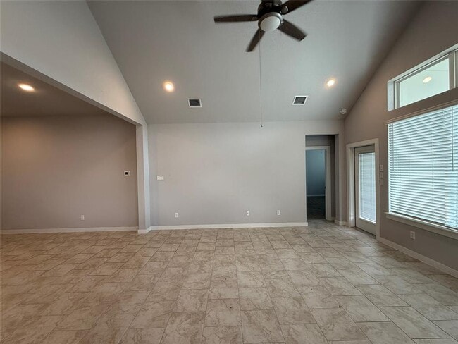 Building Photo - 18300 Emu Ln