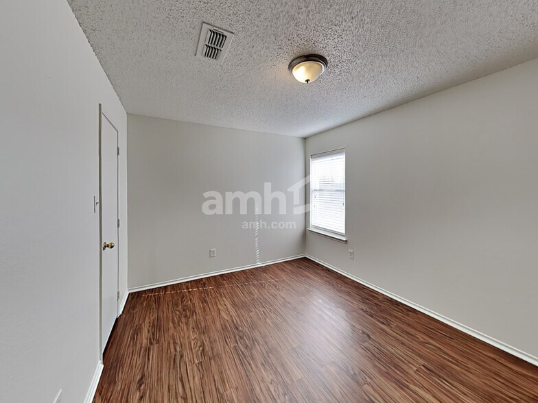 Building Photo - 7321 Avington Way