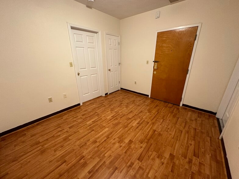 Building Photo - 79 Essex St