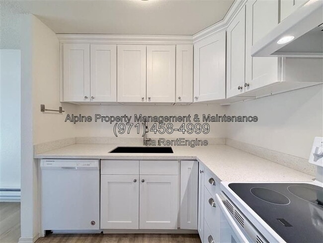 Building Photo - 6457 SW 192nd Ave