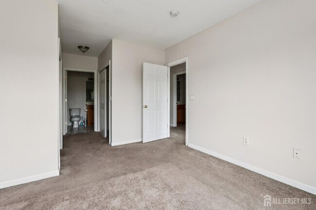 Building Photo - 368 Rector St