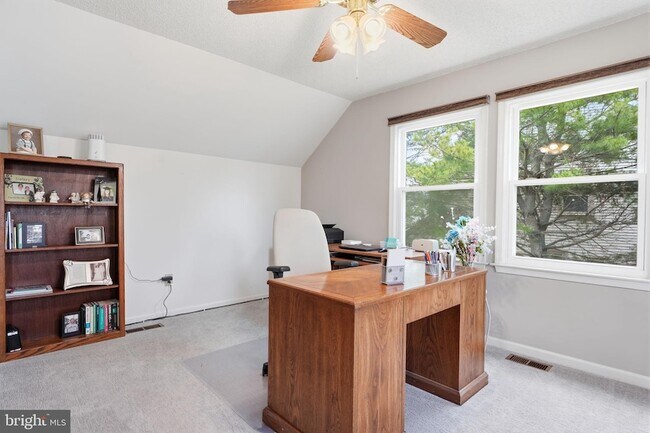 Building Photo - 9 Hibiscus Pl