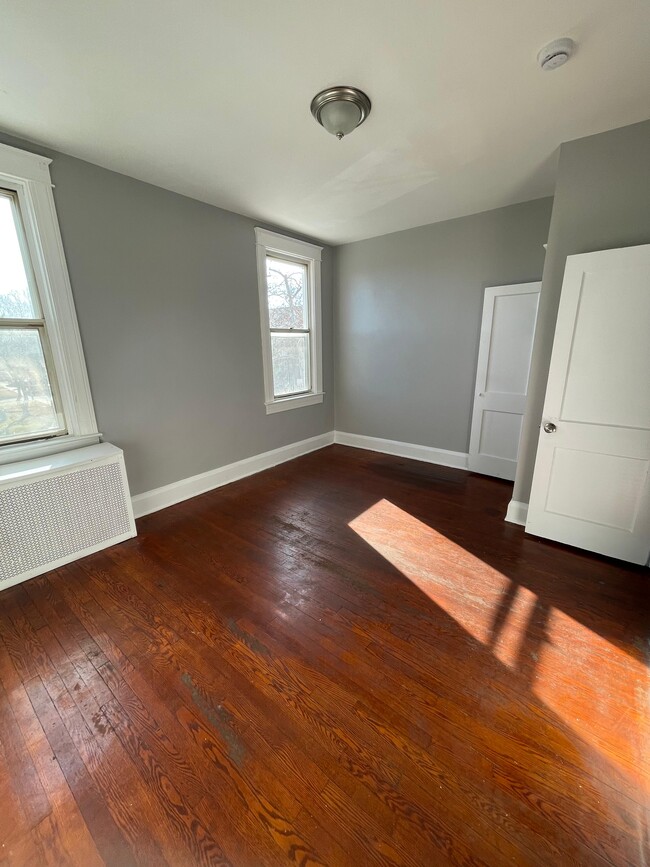 Building Photo - 518 Winston Ave