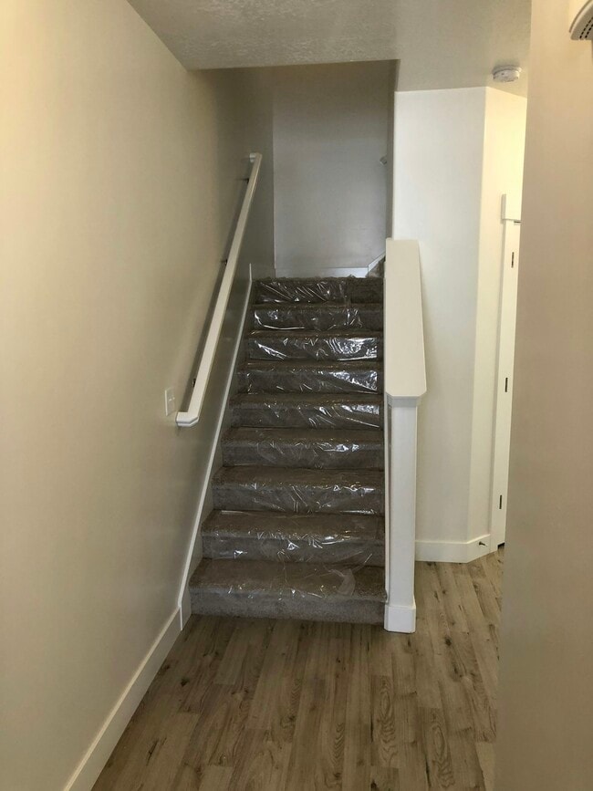 Building Photo - 594 N 260 W