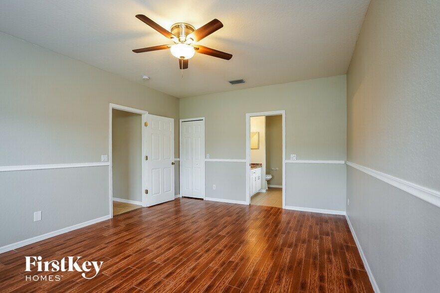 Building Photo - 806 Anza Ave