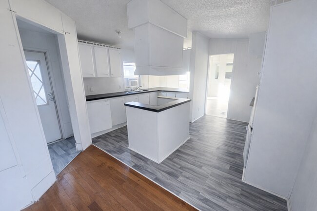 Building Photo - 110 Deborah Dr