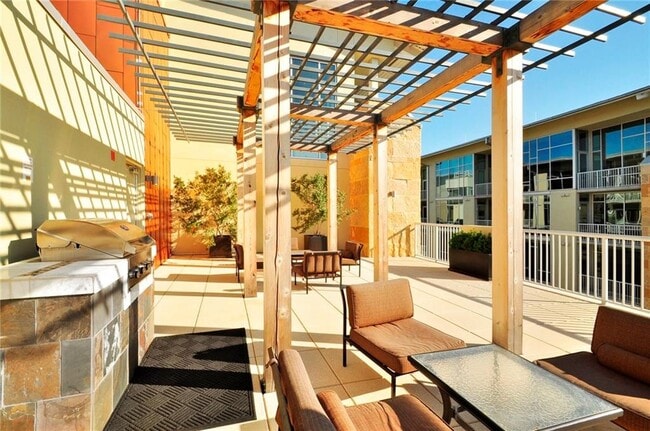 Building Photo - 1600 Barton Springs Rd
