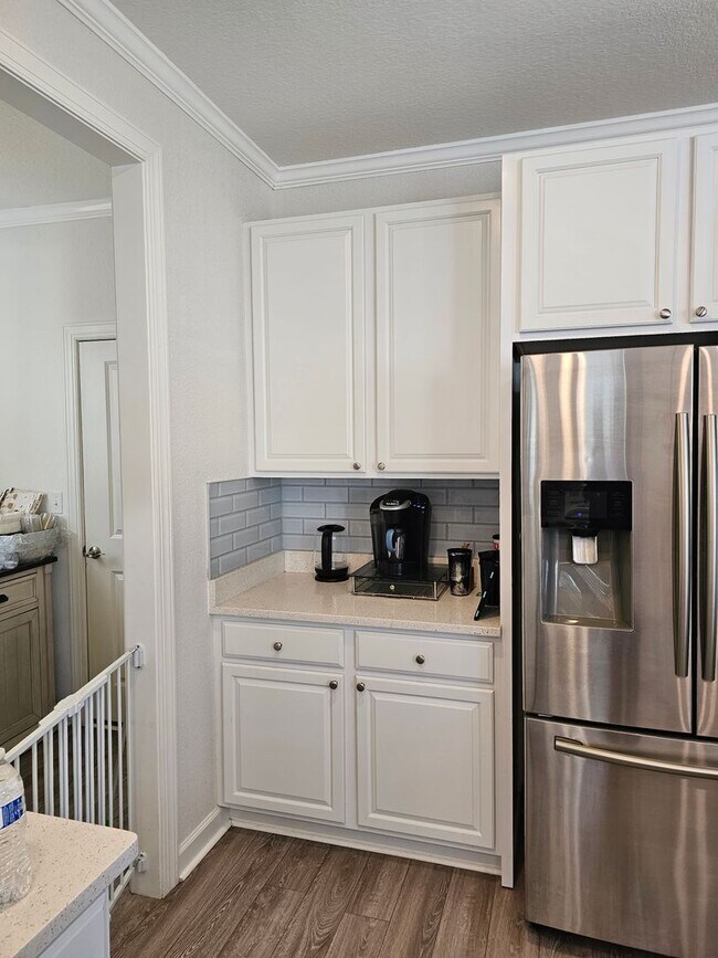 Building Photo - 1949 Bexley Ln